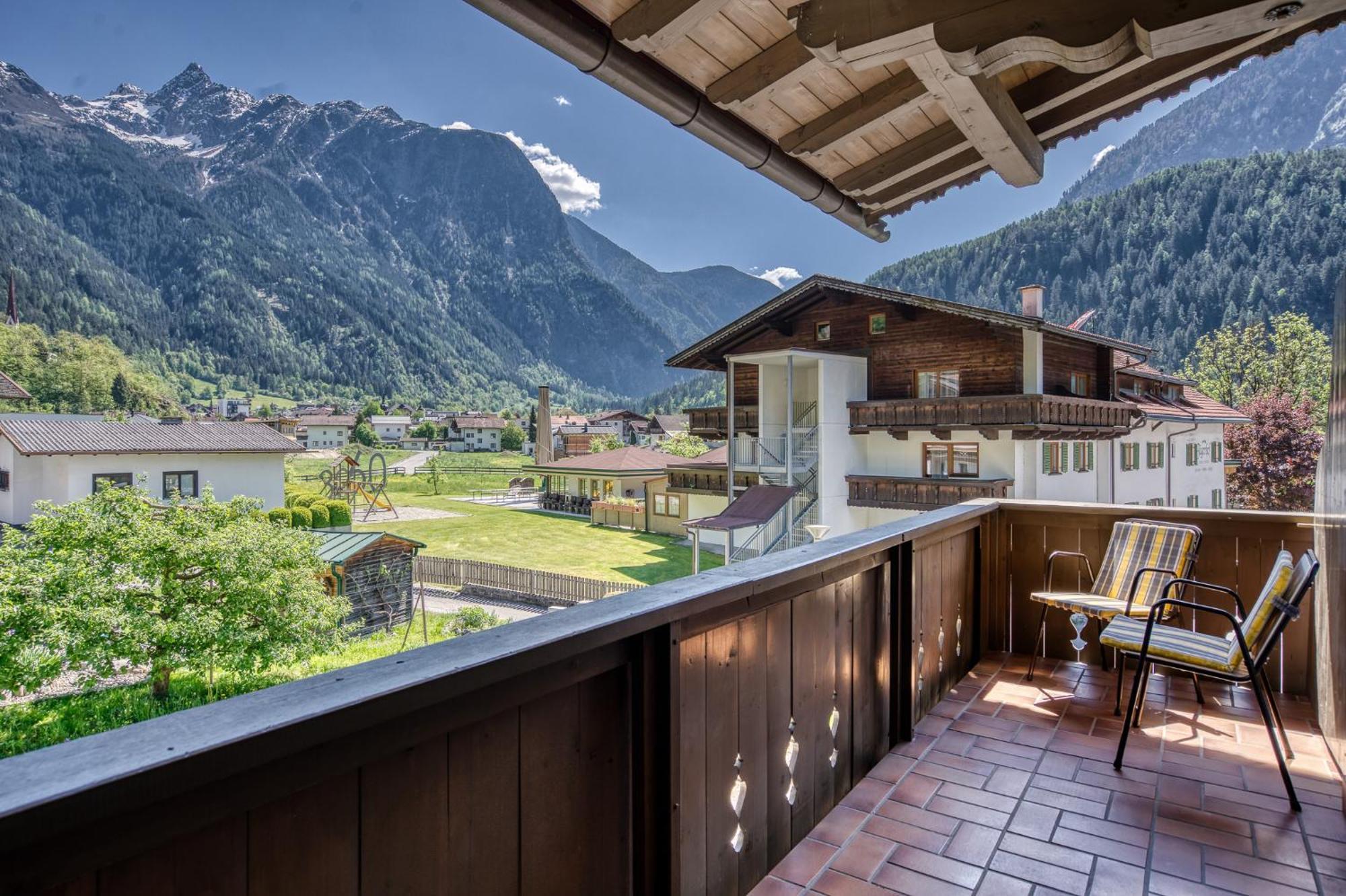 Hotel Jaegerhof Oetz Eksteriør billede