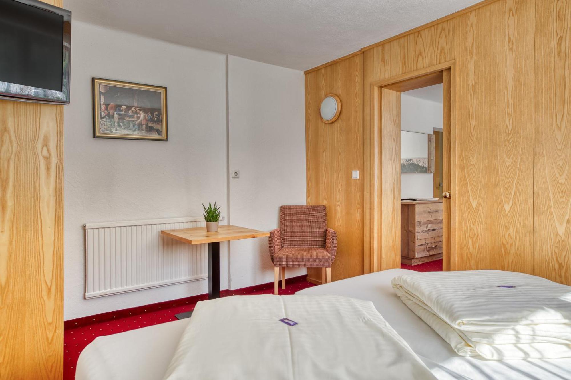 Hotel Jaegerhof Oetz Værelse billede