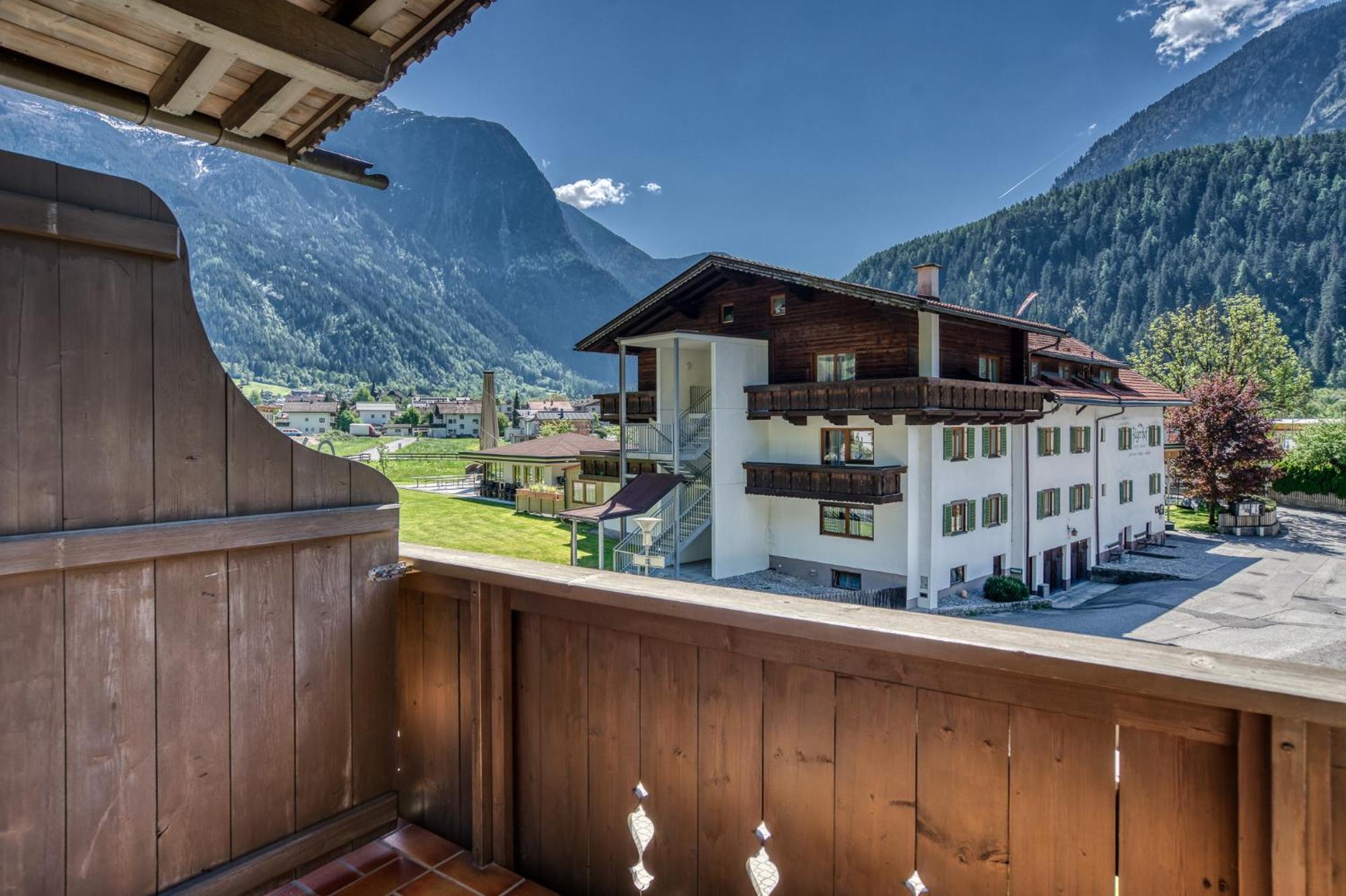 Hotel Jaegerhof Oetz Værelse billede