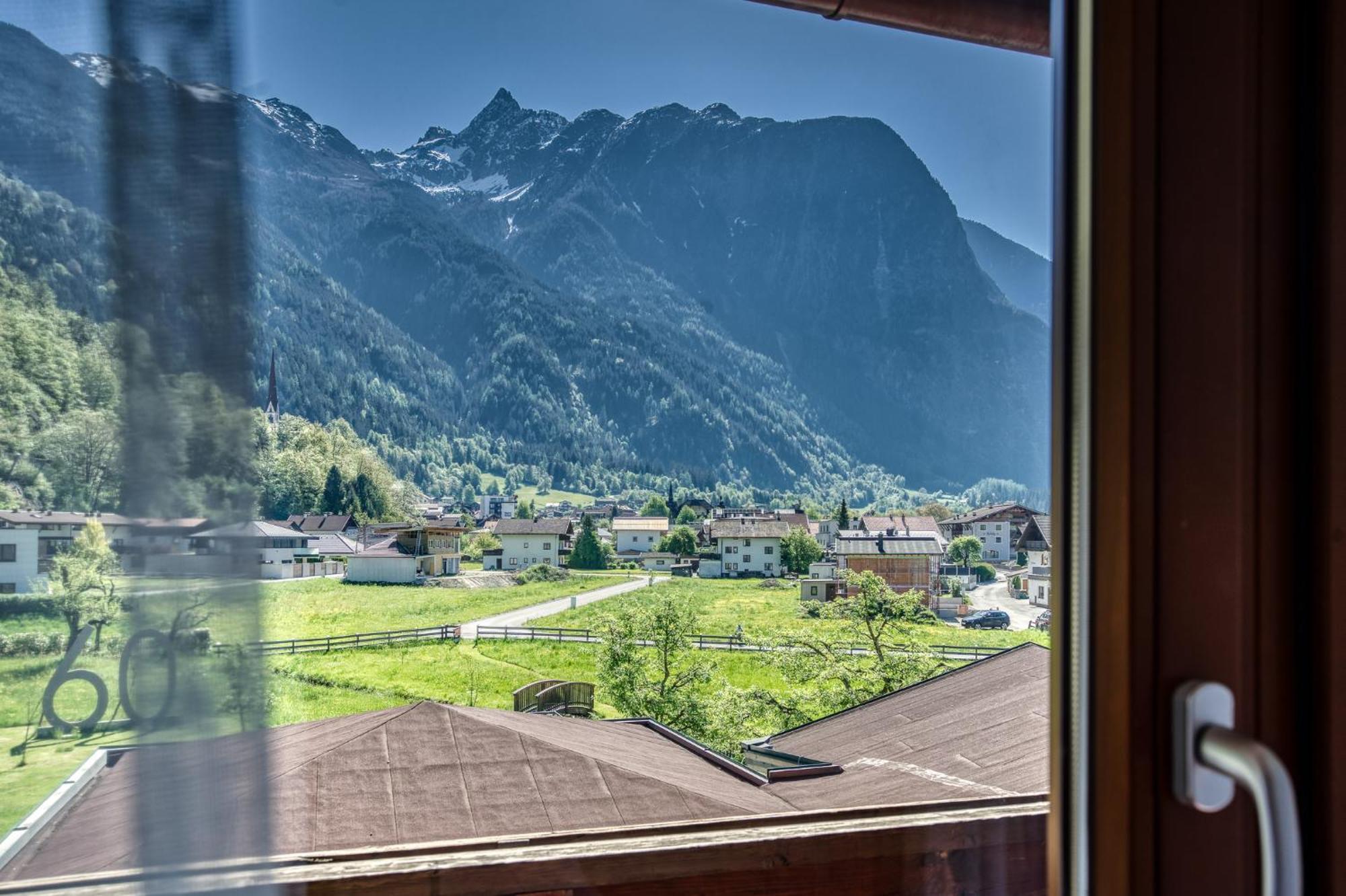 Hotel Jaegerhof Oetz Værelse billede